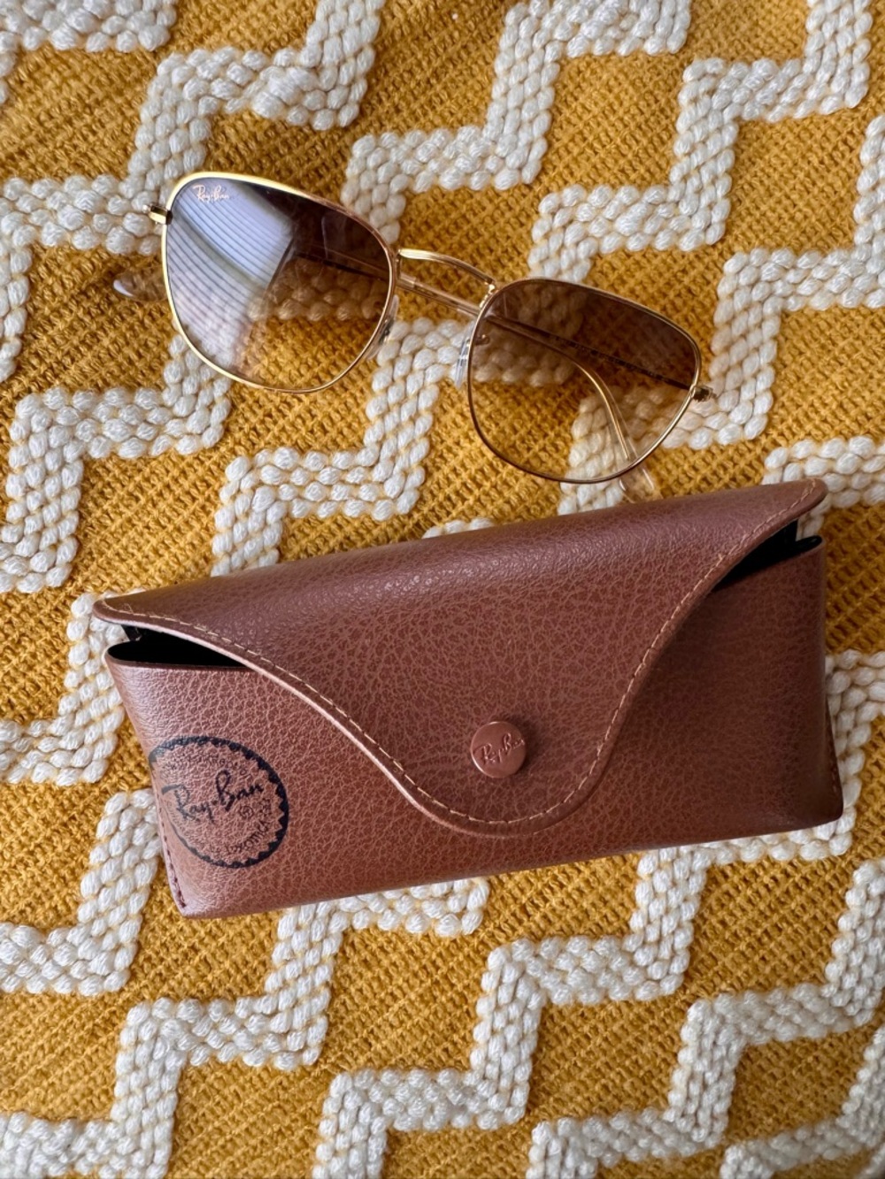 Ray-Ban Frank Women's Gold Frame Brown Gradient Sunglasses
